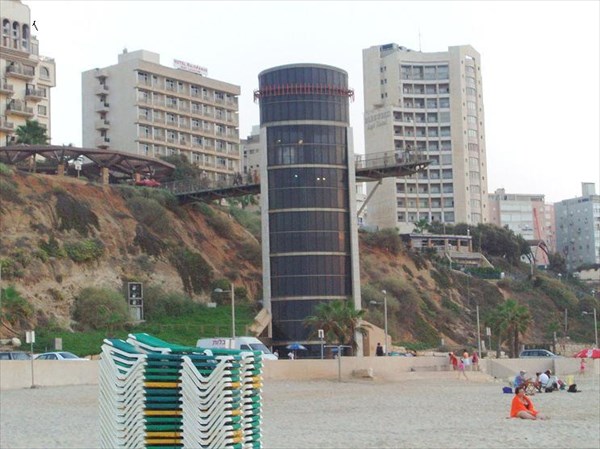 079-Лифт на пляж